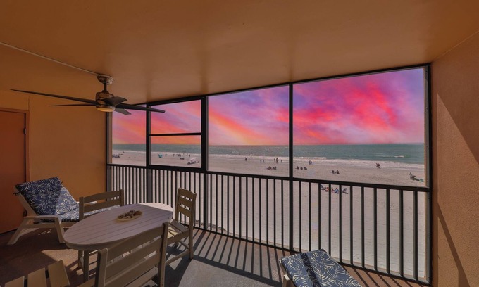 Madeira Beach Condo | Villa Madeira 303 beautiful 3br condo directly on the beach stunning gulf views!