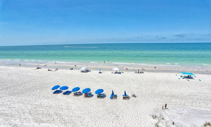 Madeira Beach Condo | Villa Madeira 506 Amazing Updates|Great decor|Large Beach Front Balcony!