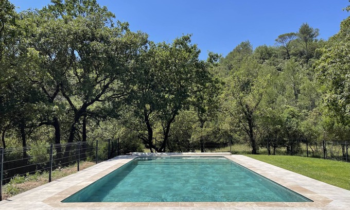 Meounes-les-Montrieux Villa | Villa Magnifique au Coeur de la Forêt