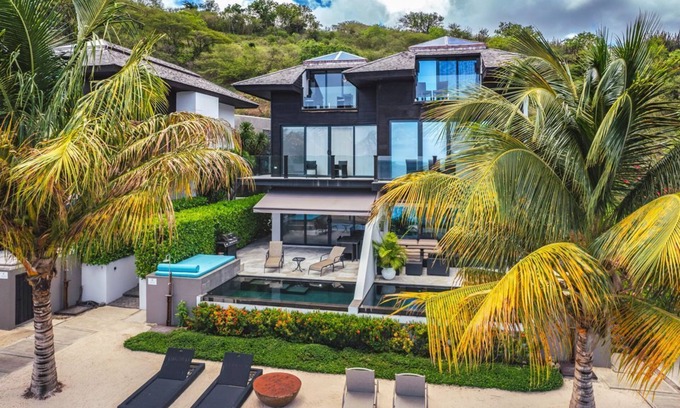 Fryes Beach Resort | Villa Manda - Three Bedroom Resort, Sleeps 6
