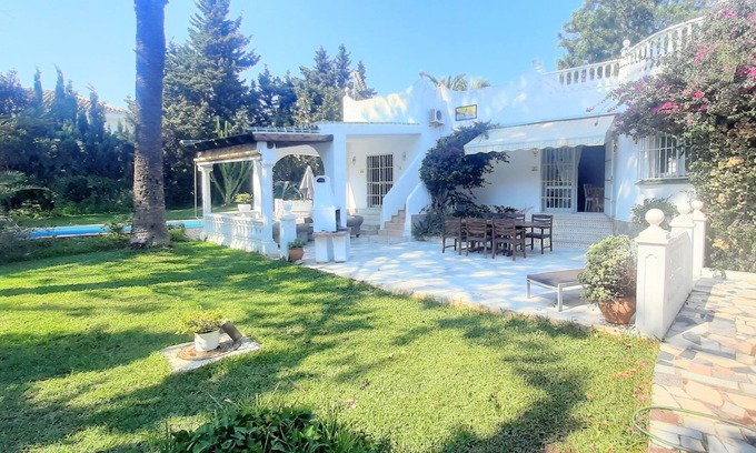 Urbanizacion Marbessa Villa | Villa Marbesa Beach, 2nd line beach, 3 bedrooms, private heated pool