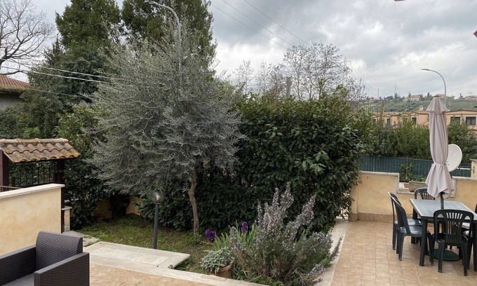 Guidonia Montecelio House | Villa marco simone family apartment with garden