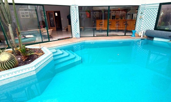 Port Villa | Villa Margrit, escapade en bord de mer et détente dans la piscine chauffée