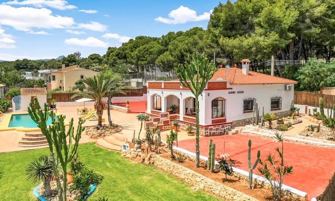Moravit Villa | Villa 'Maria Beach' with Private Pool, Wi-Fi and Air Conditioning