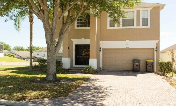 Highgate Park House | Villa Marianne, 4 BR/3BA Villa with South Facing Pool