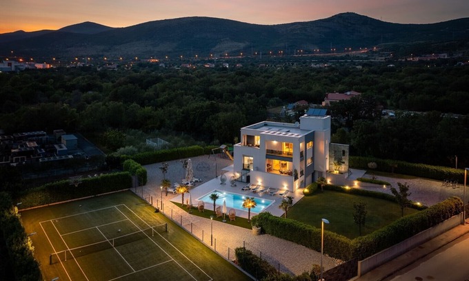 Dugopolje Villa | Villa Marijeta exclusive 5 star villa with 50sqm heated pool, 6 bedrooms and playroom