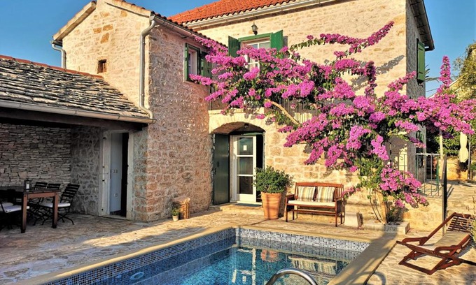 Mirce Villa | Villa Maruka