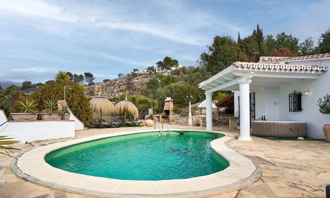 Competa Villa | Villa 'Marvellous Private Cómpeta' with Sea View, Wi-Fi and Air Conditioning