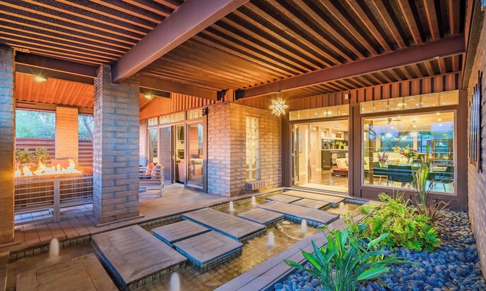 Village Grove Villa | Villa Medano: Luxe Home | Heated Infinity Pool | Minutes to Old Town Scottsdale