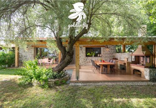 Sikia House | Villa Menie - Golden Fig Sykia lodge