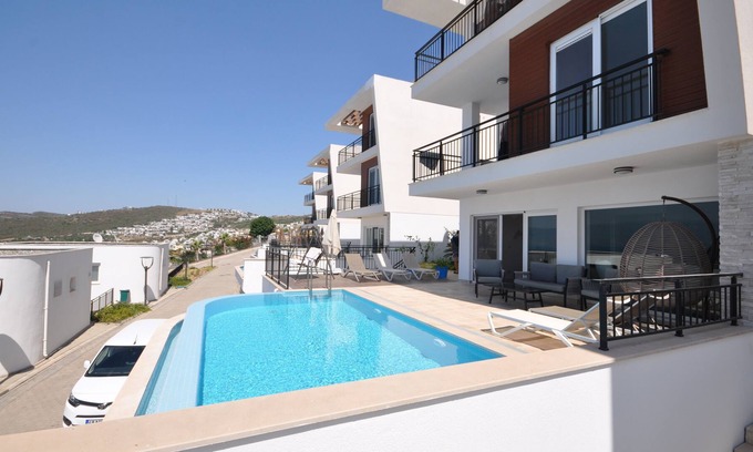 Bogazici House | Villa Metin, Sleeps 8 Near the beach