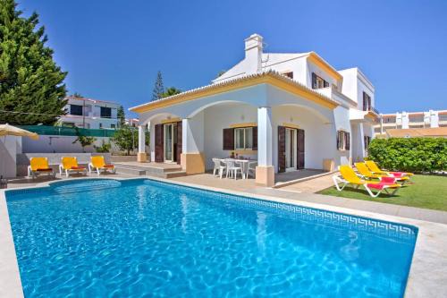 Areias de Sao Joao Villa | Villa Miraflores by Villa Plus