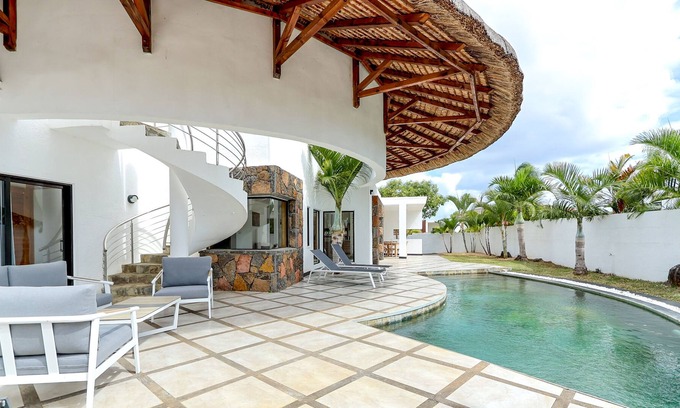 Pointe Aux Piments Villa | Villa Mon Île Sun Side Tranquil Villa with Private Pool