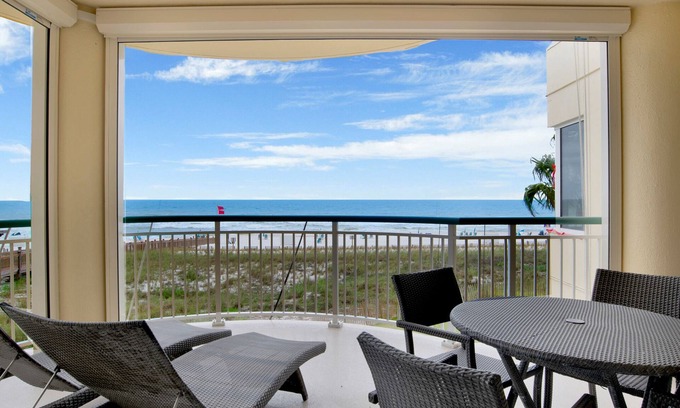 Ono Island Condo | Villa Monarch | Stunning Views, Private Balcony, & Beautiful Interior