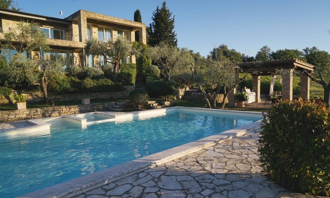 Acqua Loreto Villa | Villa Monet by Miani Group