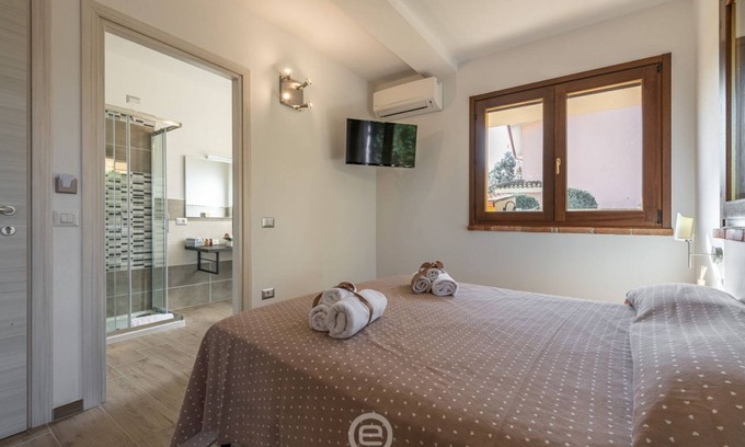Iglesias Historic Centre House | Villa Monica - Suite Maestrale