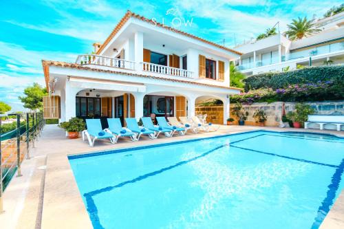 Santa Ponsa Villa | Villa Monsita by Slow Villas
