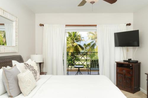 Aguacate Resort | Villa Montaña Beach Resort