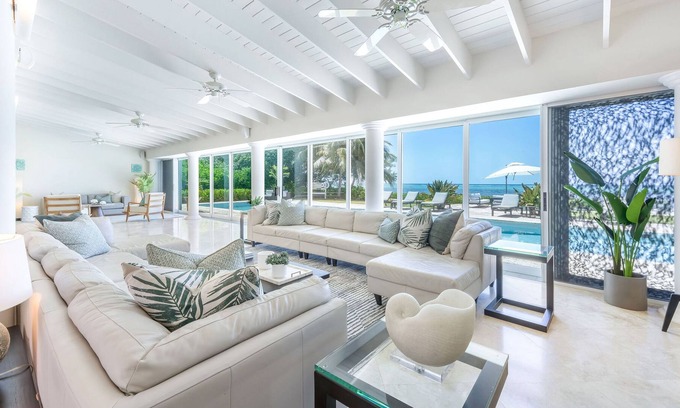 South Sound House | Villa Mora: Luxe Beachfront Villa w/ Backyard Snorkeling, Pool, Spa + Outdoor Kitchen