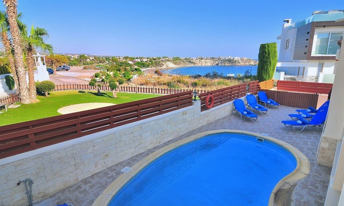 Pegeia Villa | Villa Morfou Tessera - 4 bedrooms with sea and sunset views - Great for beach.