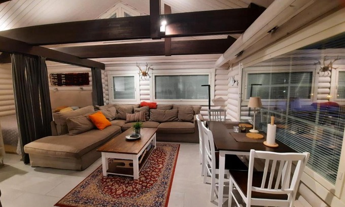 Hollola Ski Chalet | Villa Mustikka, Messilä