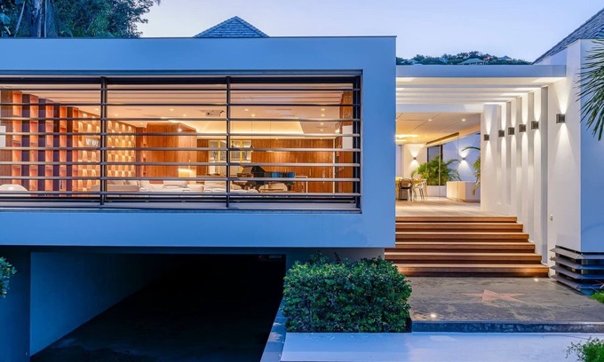 Flamands Villa | Villa My Way in Flamands by Personal Villas - Jacuzzi Overlooking the Sea
