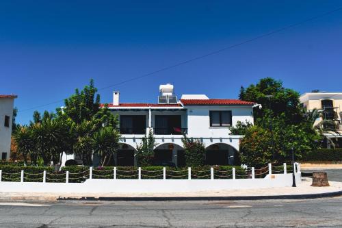 Pegeia Villa | VILLA MYKONOS