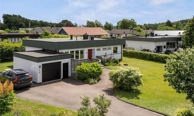 Skallinge Villa | Villa nära Varberg och Ullared