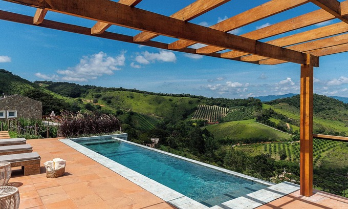 Santo Antonio do Pinhal Villa | Villa na Mantiqueira 4 suítes - Terrah