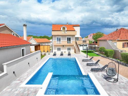 Sukosan Villa | Villa Nada for 10 people with pool & integrated whirlpool