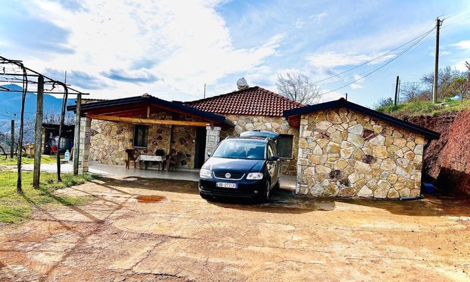Sakës Cabin | Villa Ndoj Bukmire