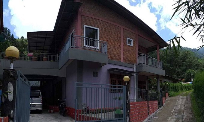 Cisarua Villa | Villa near from waterfall