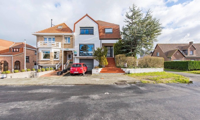 Koksijde-Bad Villa | Villa near Sea and Shops in Belgium