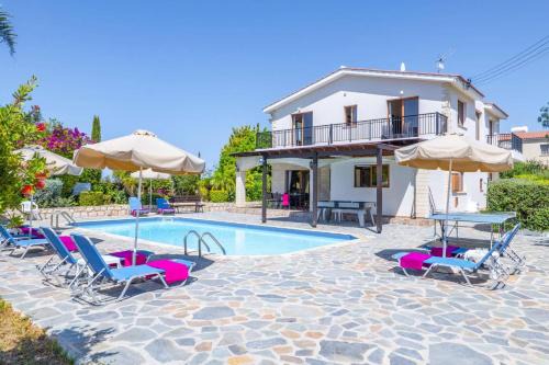 Pegeia Villa | Villa Nicola by Villa Plus