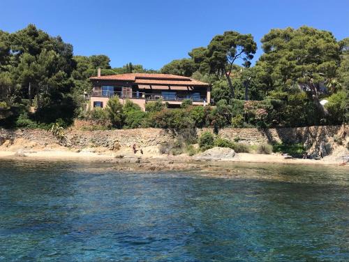 Giens Villa | Villa Niel - accès direct mer et piscine chauffée