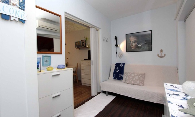 Rovinj Apartment | VILLA NIKOLA One-Bedroom Apartment with Terrace (Sanja)
