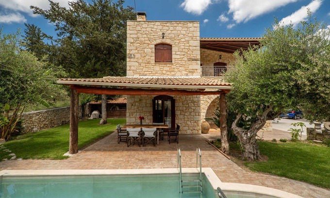 Apokoronas Villa | Villa Nipos - Villa Rental on the Island of Crete, Greece
