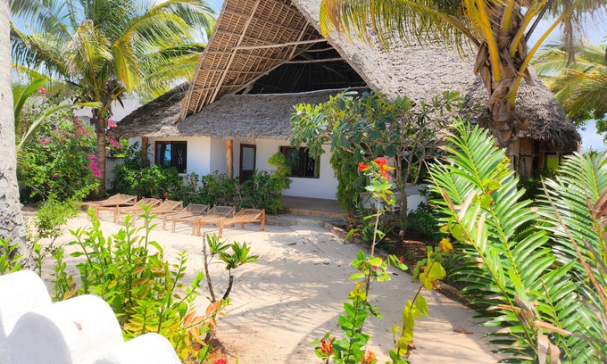 Kiwengwa Villa | Villa Noah Beach