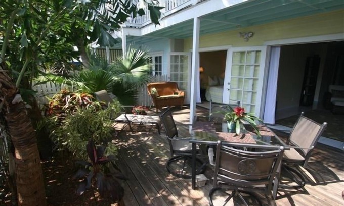 Old Town Condo | Villa Nomade at Shipyard Condominiums