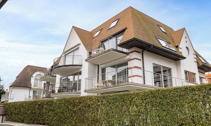 Knokke Apartment | Villa Normandie 22 + Gar.
