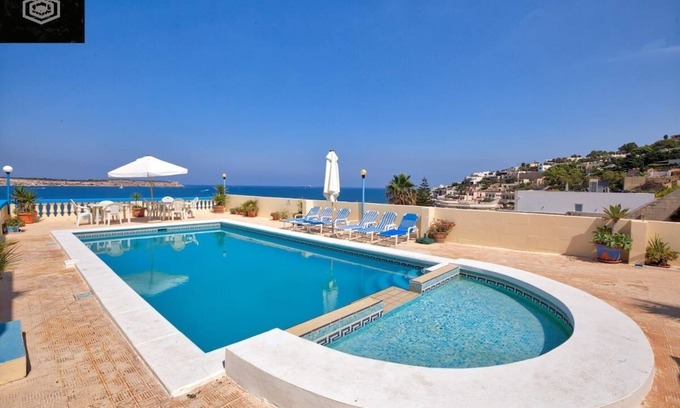 Santa Maria Estate Villa | Villa Ocean in Mellieha with Fantastic Sea Views 4 bedrooms A/C Sleep 9 people