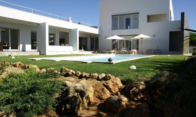 Gale Villa | Villa of charm with private pool overlooking the sea and on the beach