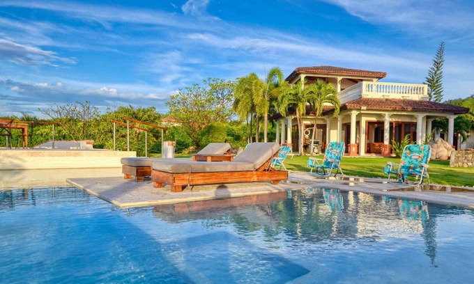 Jiquelite Villa | Villa Ohana: Deluxe 4br Beachfront. Direct views of Santana surf break.