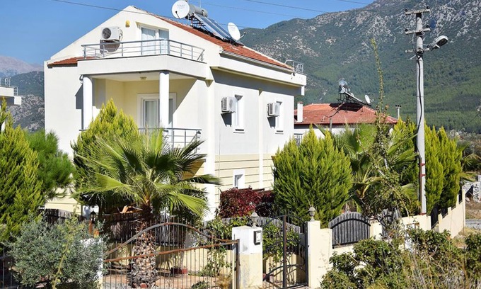 Yesiluzumlu Villa | Villa Olive (4 Bedroom Triplex Villa, Sleeps up to 8 Guests)