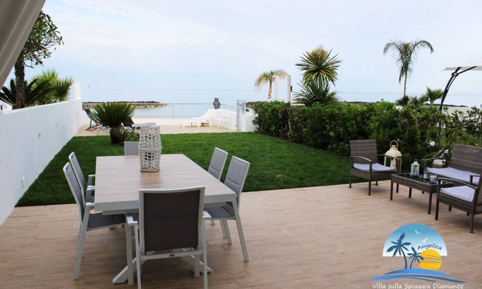 Belvedere Marittimo Villa | Villa on the Diamante beach