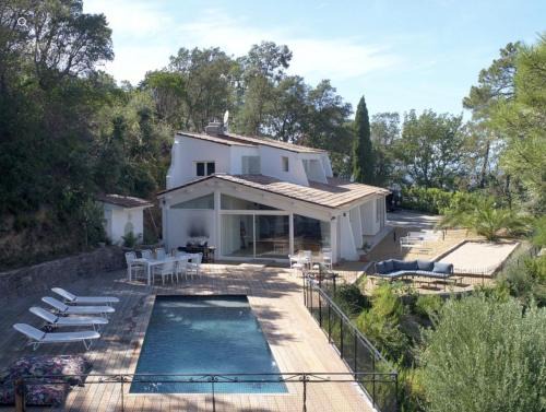 Saint-Raphael Villa | Villa Ormarine, vue exceptionnelle sur la baie de Cannes et le Mercantour