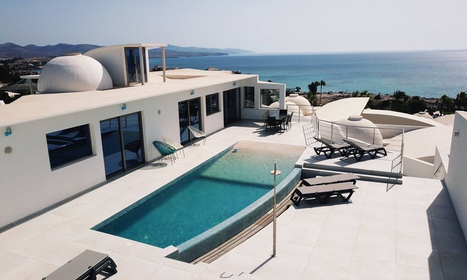 Bahia Calma Villa | Villa Ozeno. Luxury Villa with incredible panoramic sea views.