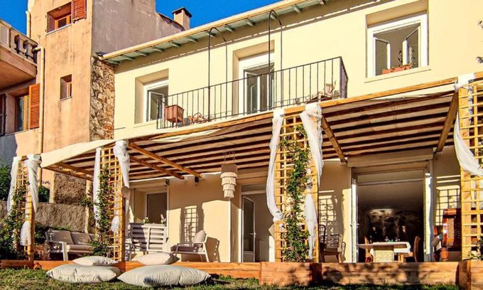 La Turbie House | Villa Palmire, large terrace with jacuzzi available