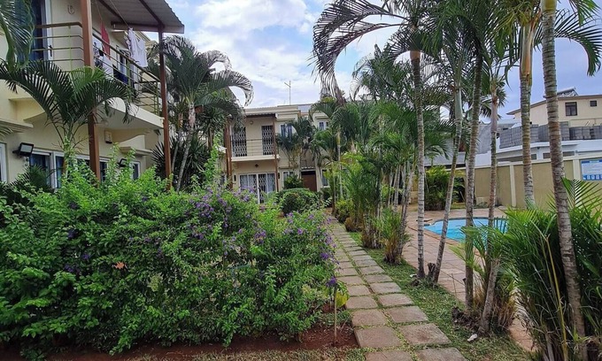 Flic-en-Flac Villa | Villa Palmiste - 3 bed - 2 mins walk to the Beach, Bars, Resto & Supermarket