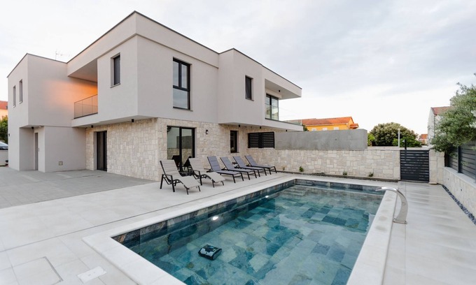 Kolan Villa | Villa Pam - Luxury villa with a heated pool and a summer terace with 4 bedrooms